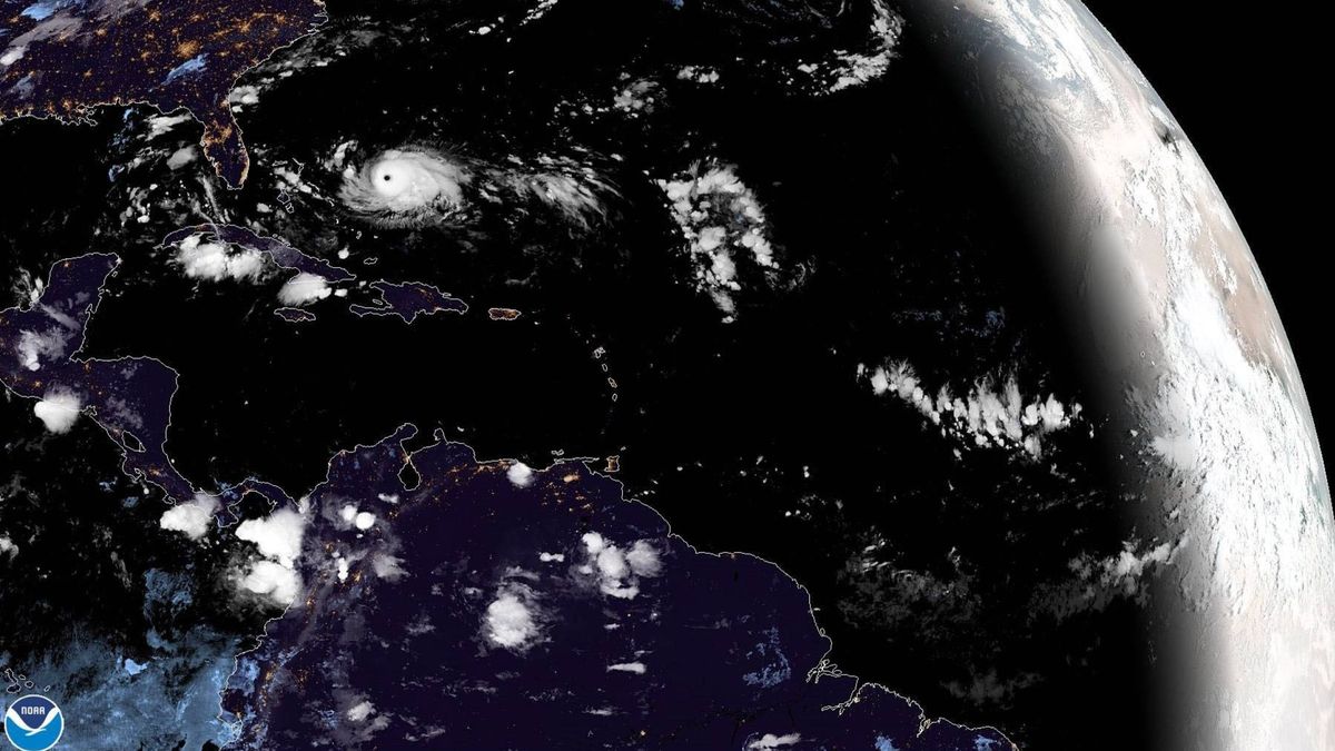 El huracán Dorian alcanza la categoría "catastrófica" antes de llegar a Bahamas