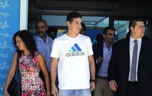 El Real Madrid ficha a James Rodríguez, al que contrata sin tener que pedir un crédito