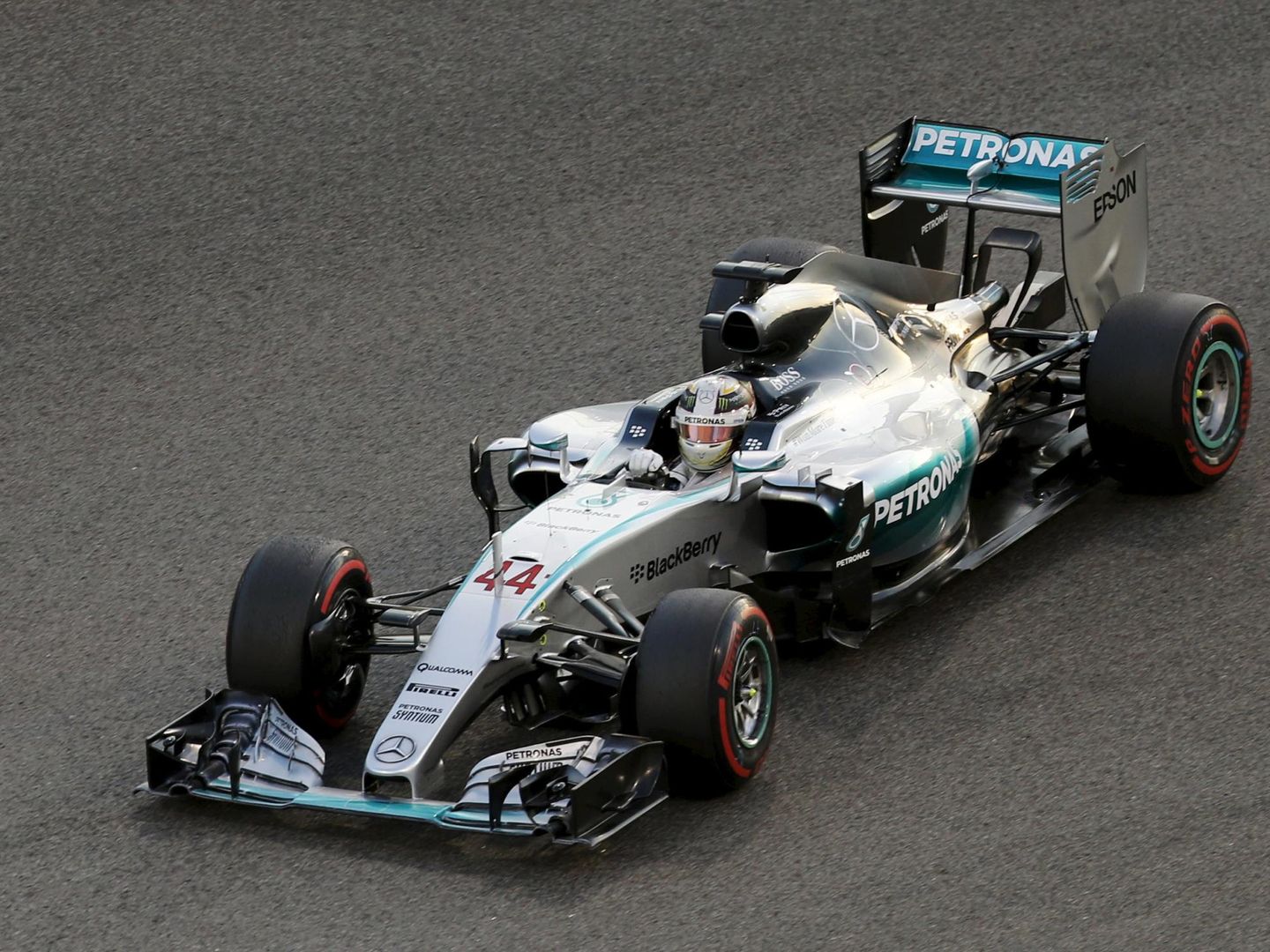 Mercedes decidió ir como equipo en solitario en Fórmula 1, con todo su arsenal radicado en el Reino Unido (REUTERS/Thaier Al-Suda)ni