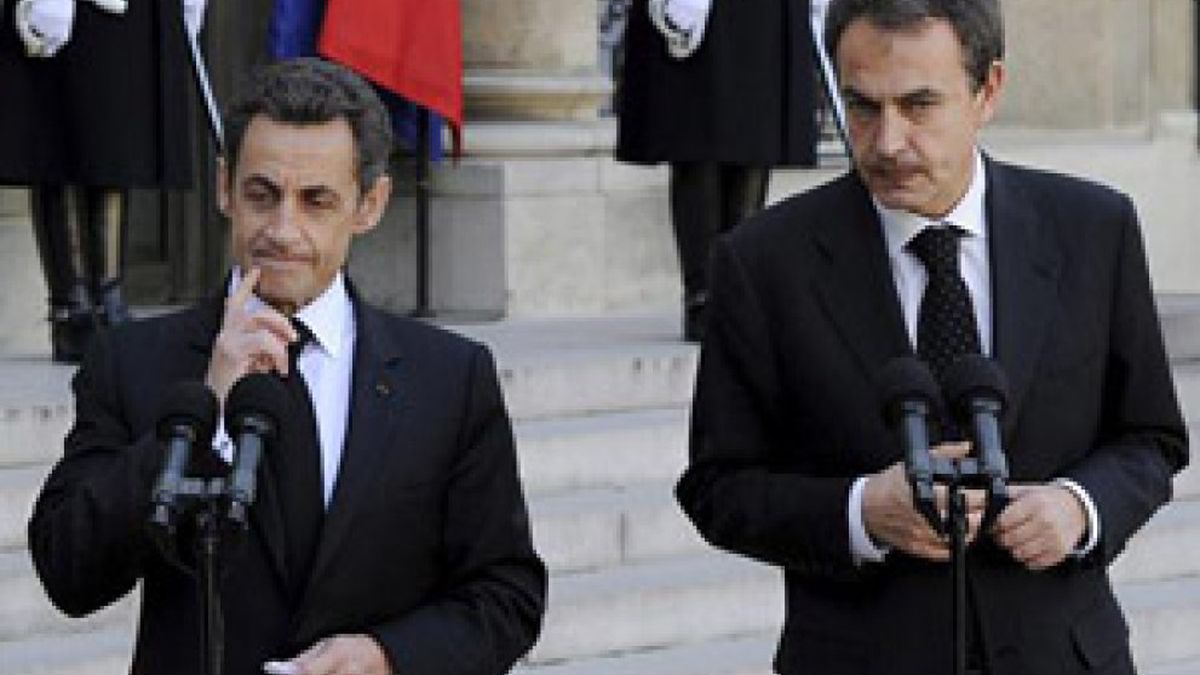 Francia y España piden una cumbre del Eurogrupo previa al Consejo Europeo