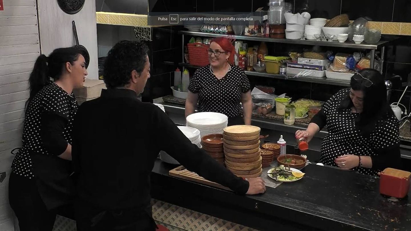Camareras de 'El Lolailo', en 'Pesadilla en la cocina'. (La Sexta)