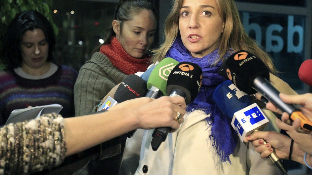 Pablo Iglesias tiende la mano a Tania Sánchez tras su salida de Izquierda Unida