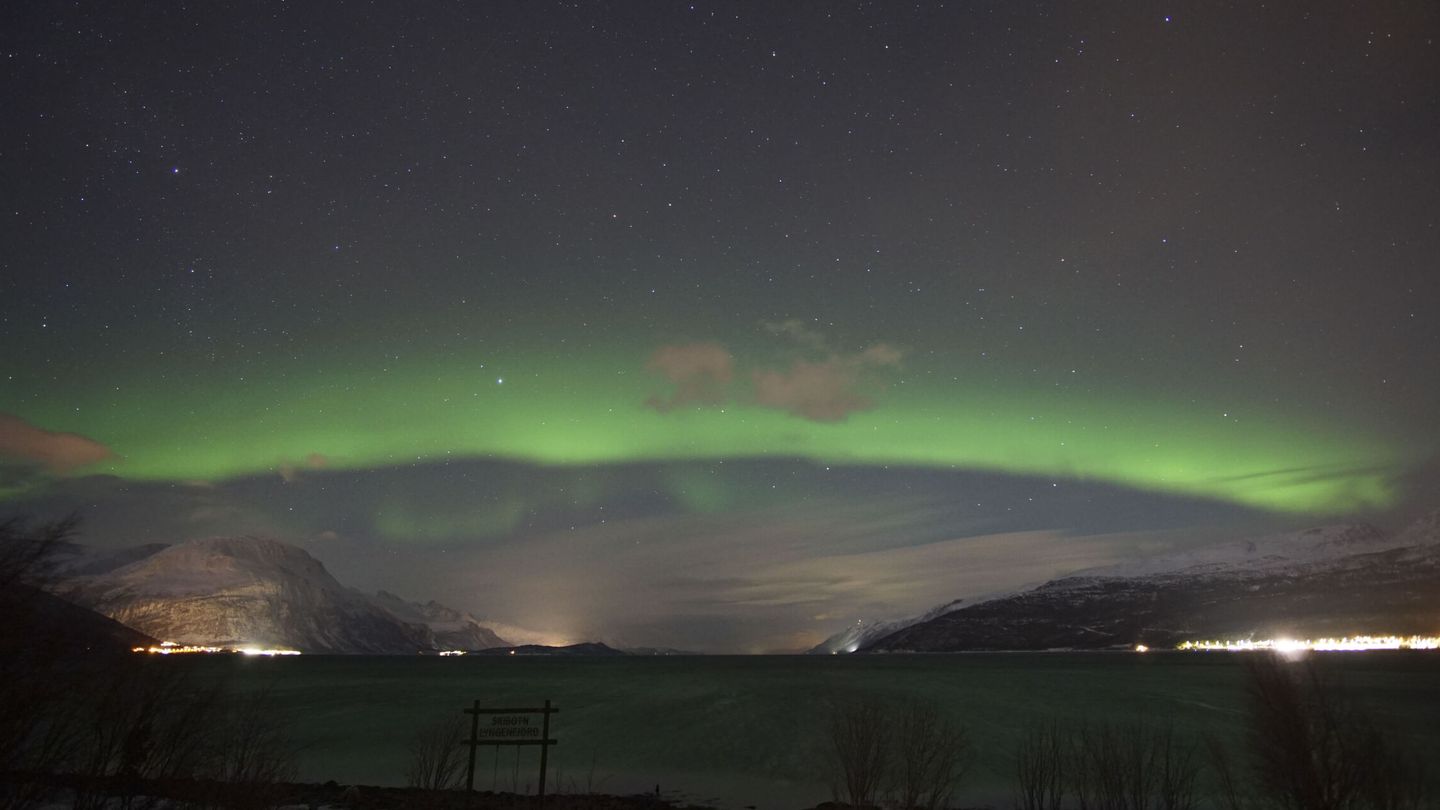 Imagen de una aurora boreal este mes de febrero en Finlandia, cerca del Círculo Polar Ártico. (EFE/Félix Sánchez Tembleque)