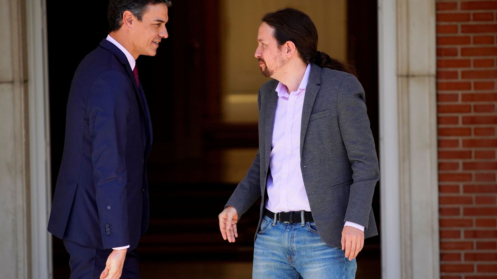 Foto: Pedro Sánchez y Pablo Iglesias, el pasado 7 de mayo en la Moncloa. (Reuters)