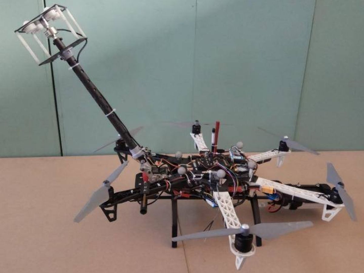 Foto: Prototipo de robot volador para el mantenimiento de los edificios. Foto: Meng Xiangdong