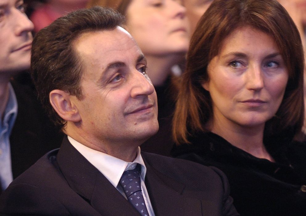 Foto: Nicolas Sarkozy junto a su exmujer Cecilia, durante un congreso de la UMP en 2004. (Corbis)