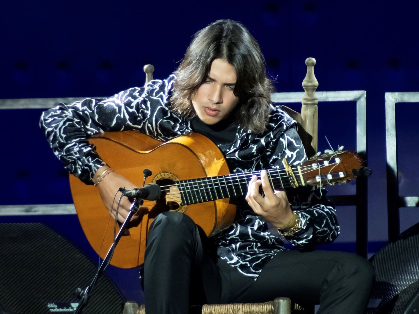 El guitarrista José del Tomate actúa en la XXI Bienal de Flamenco de Sevilla. (EFE/Raúl Caro)