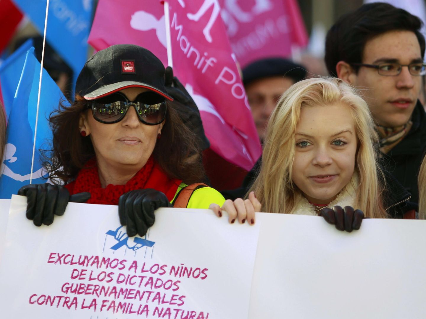 Participantes en la manifestación convocada por HazteOir.org, celebrada en Madrid en 2014. (EFE)