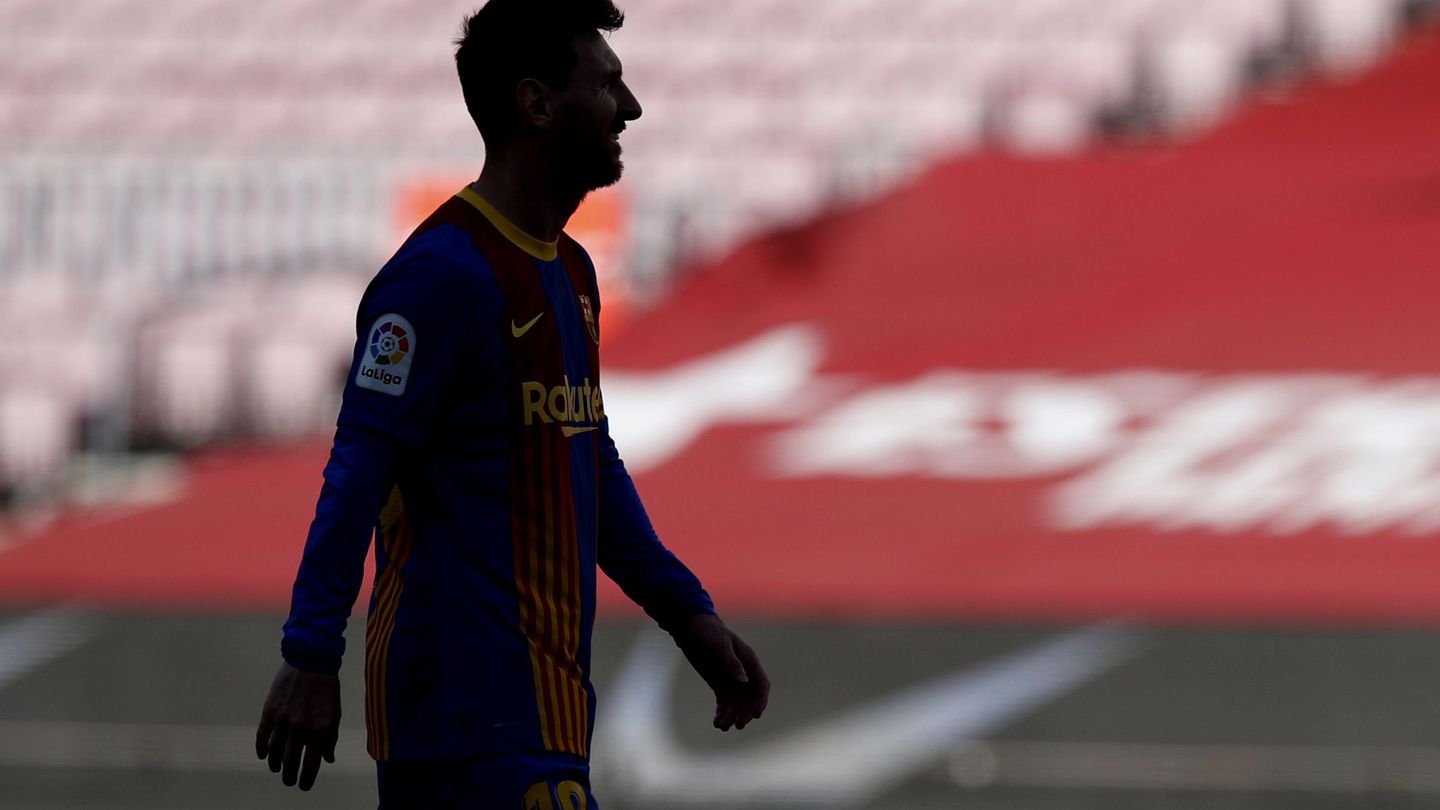 Messi se va del partido con el pitido final. (Reuters)