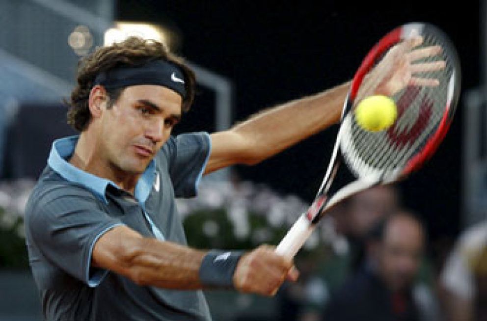 Foto: Roger Federer liquida a Robin Soderling en su debut