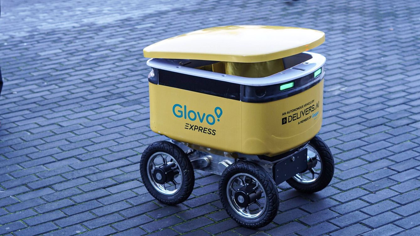 Foto: El robot repartidor de Glovo. (M. McLoughlin)