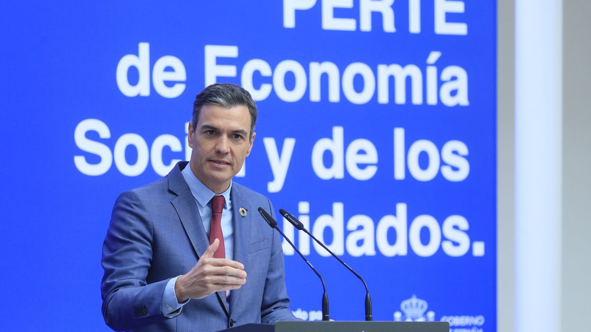 Sánchez riega la campaña en Andalucía con un Perte "social" de 800 millones 