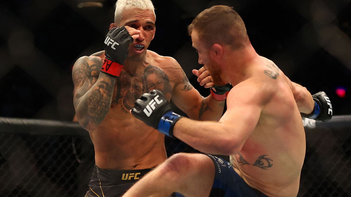 UFC 274: Charles Oliveira somete a Justin Gaethje en una montaña rusa de tres minutos