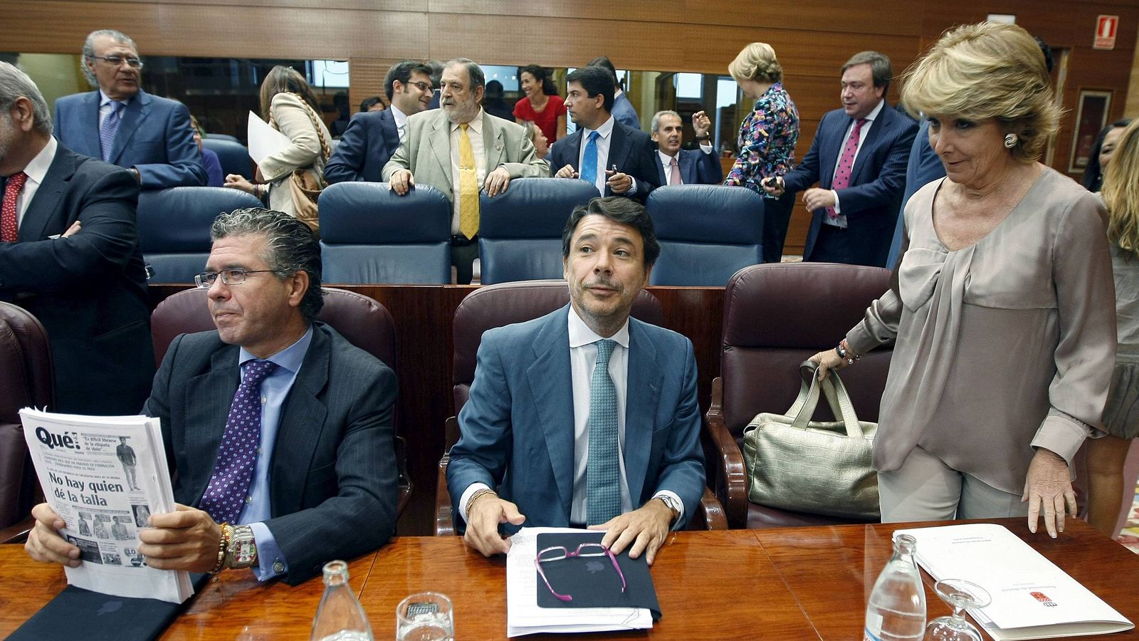 Foto: La expresidenta de la Comunidad de Madrid Esperanza Aguirre (d), el exvicepresidente Ignacio González (c) y el exconsejero de Presidencia Francisco Granados. (EFE)