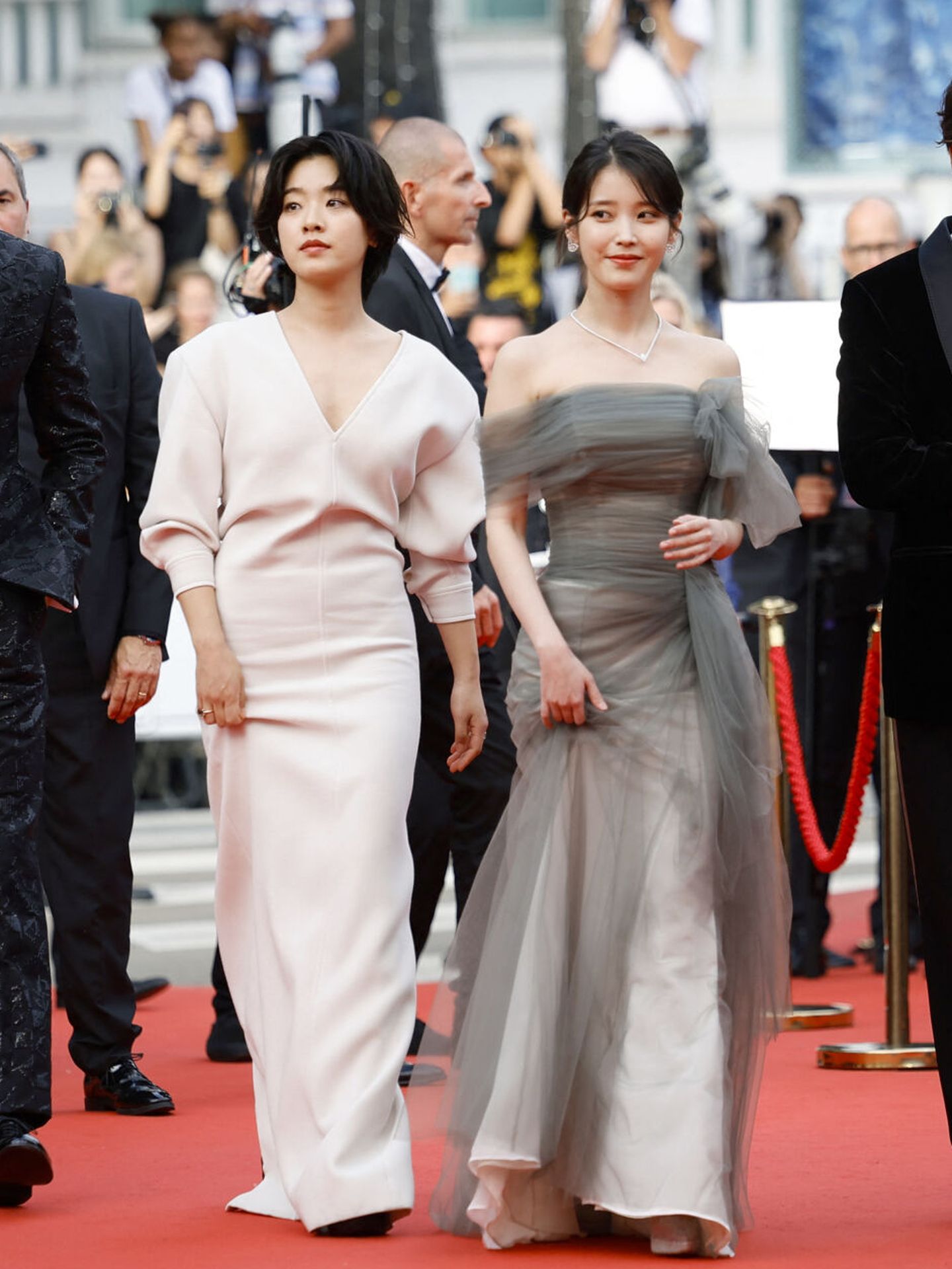 Lee Joo-young y Lee Ji-eun, en Cannes. (Reuters/Meyssonnier)