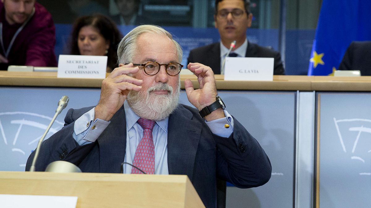 La Eurocámara aprueba a Cañete como comisario de Energía y Cambio Climático