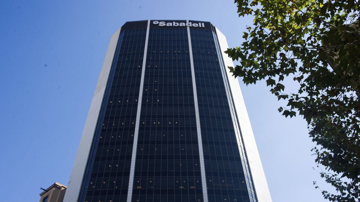 Santander y Kutxabank, las fusiones más rentables para Banco Sabadell