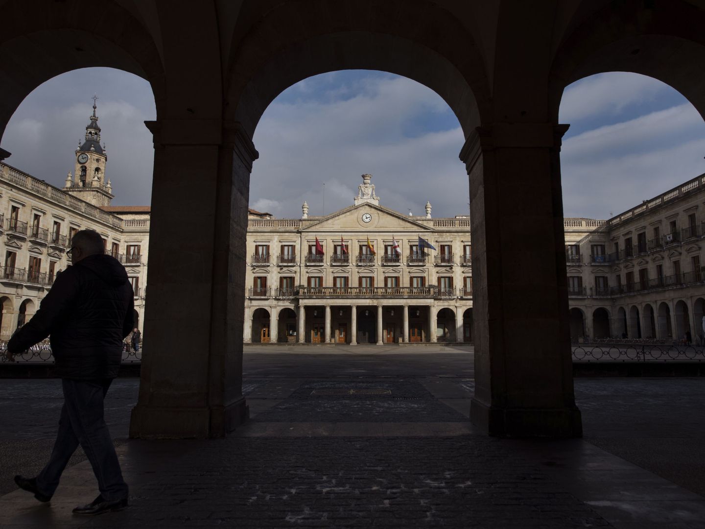 PSE y PNV pactan los presupuestos de Vitoria con EH Bildu por tercer ...