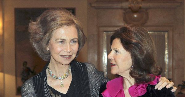 Foto: La reina Sofía recibe en Zarzuela a la reina Silvia de Suecia, en 2014. (EFE)