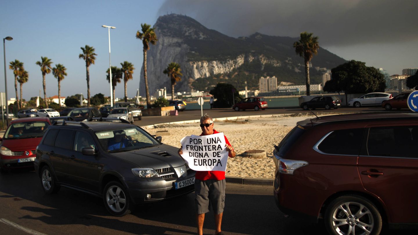 Protestas de trabajadores españoles en Gibraltar en 2013. (EFE)