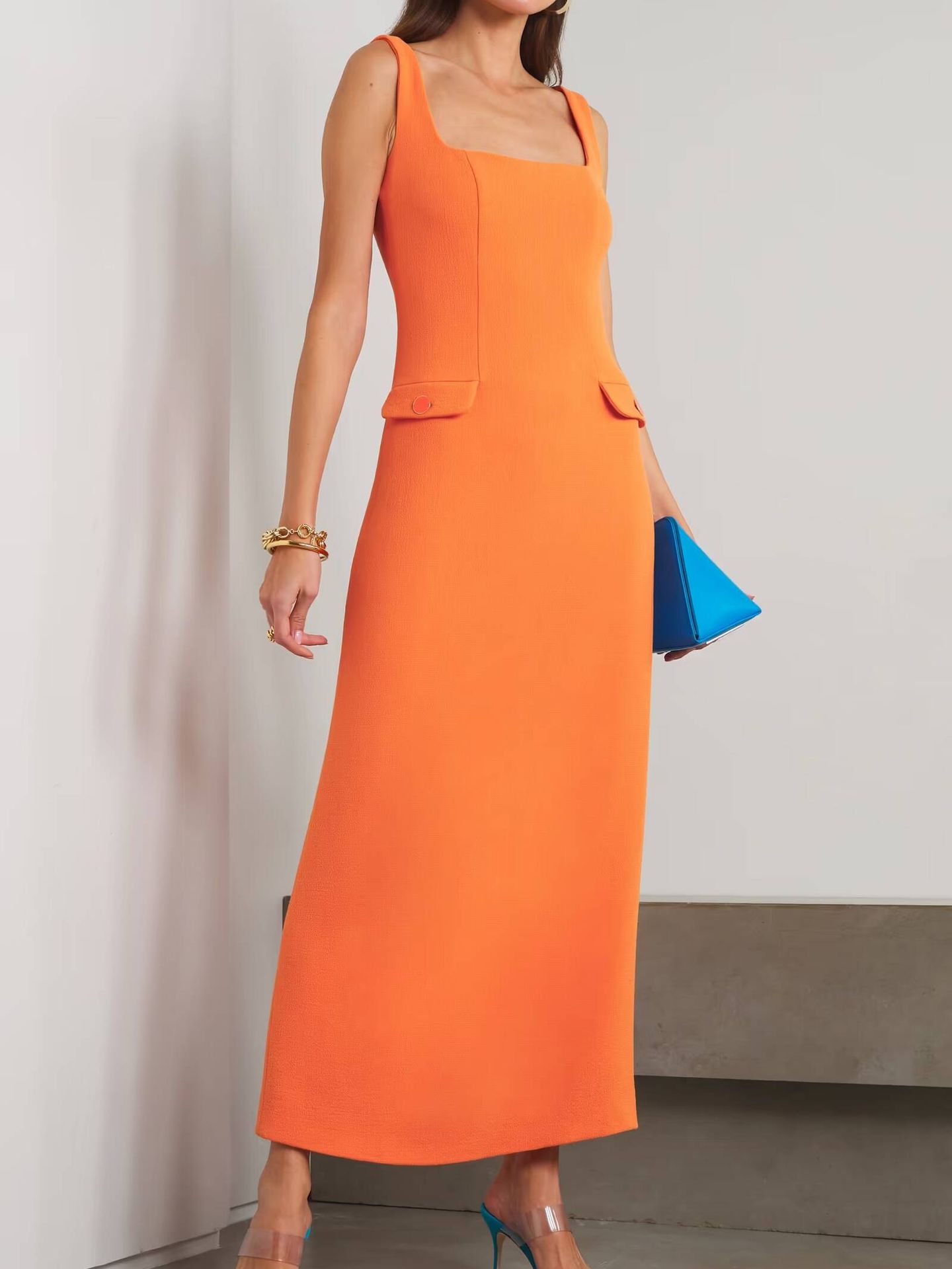 El vestido naranja de Rowen Rose que tiene Eva Longoria. (Cortesía)