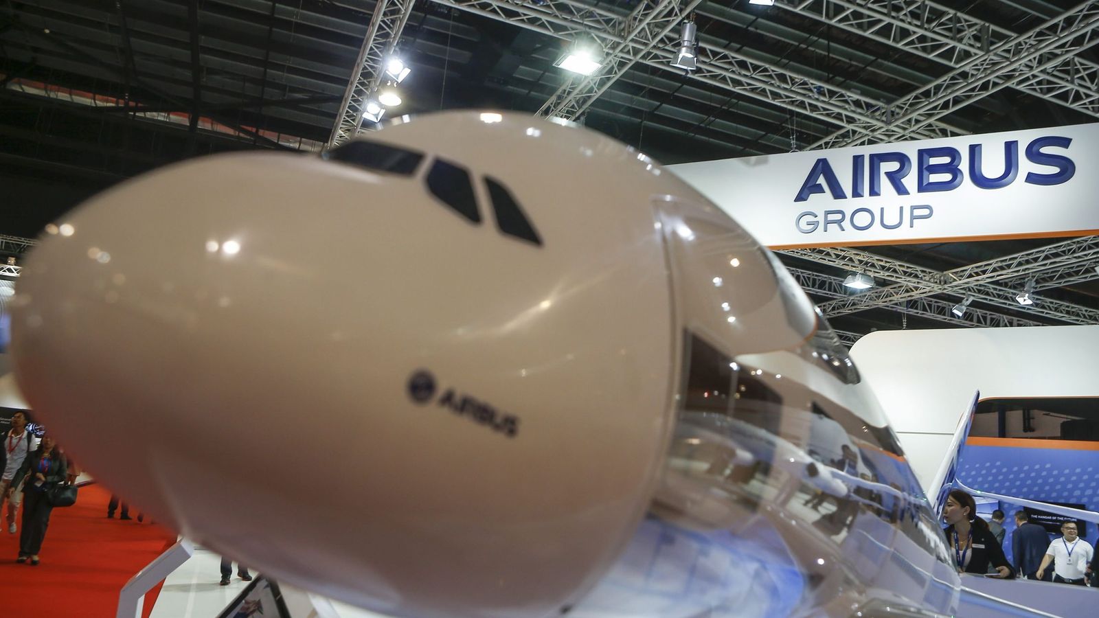 Foto: Una maqueta de un Airbus. (Efe)