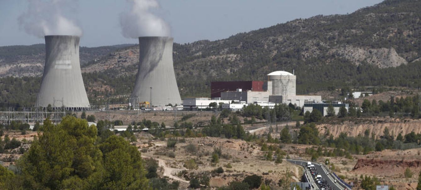 La central nuclear de Cofrentes. La CE nos urge a actualizar nuestras medidas de prevención frente a las radiaciones ionizantes. (EFE)