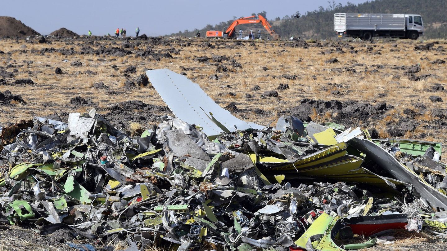 Restos del fuselaje del Boeing estrellado. (Foto: Reuters)
