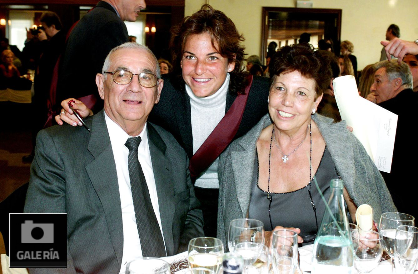 Arantxa Sánchez Vicario con sus padres, una vida en fotos