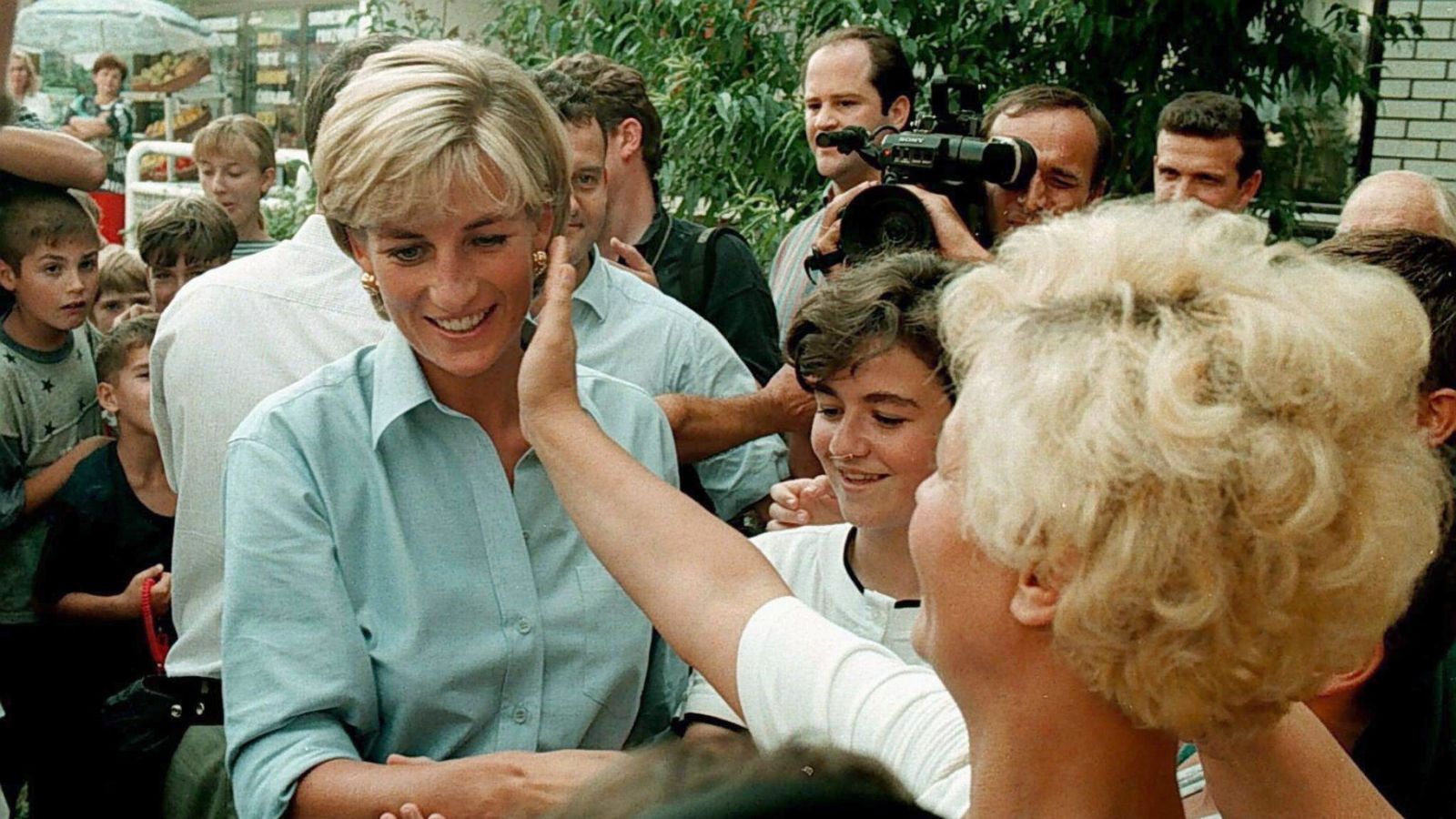El misterioso robo del libro sobre Diana de Gales escrito por su hermano solo unos días antes de salir a la venta