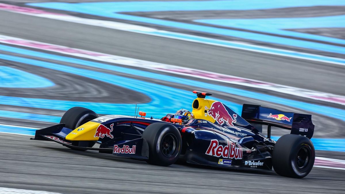 Carlos Sainz Jr abandona en la última vuelta cuando rodaba séptimo
