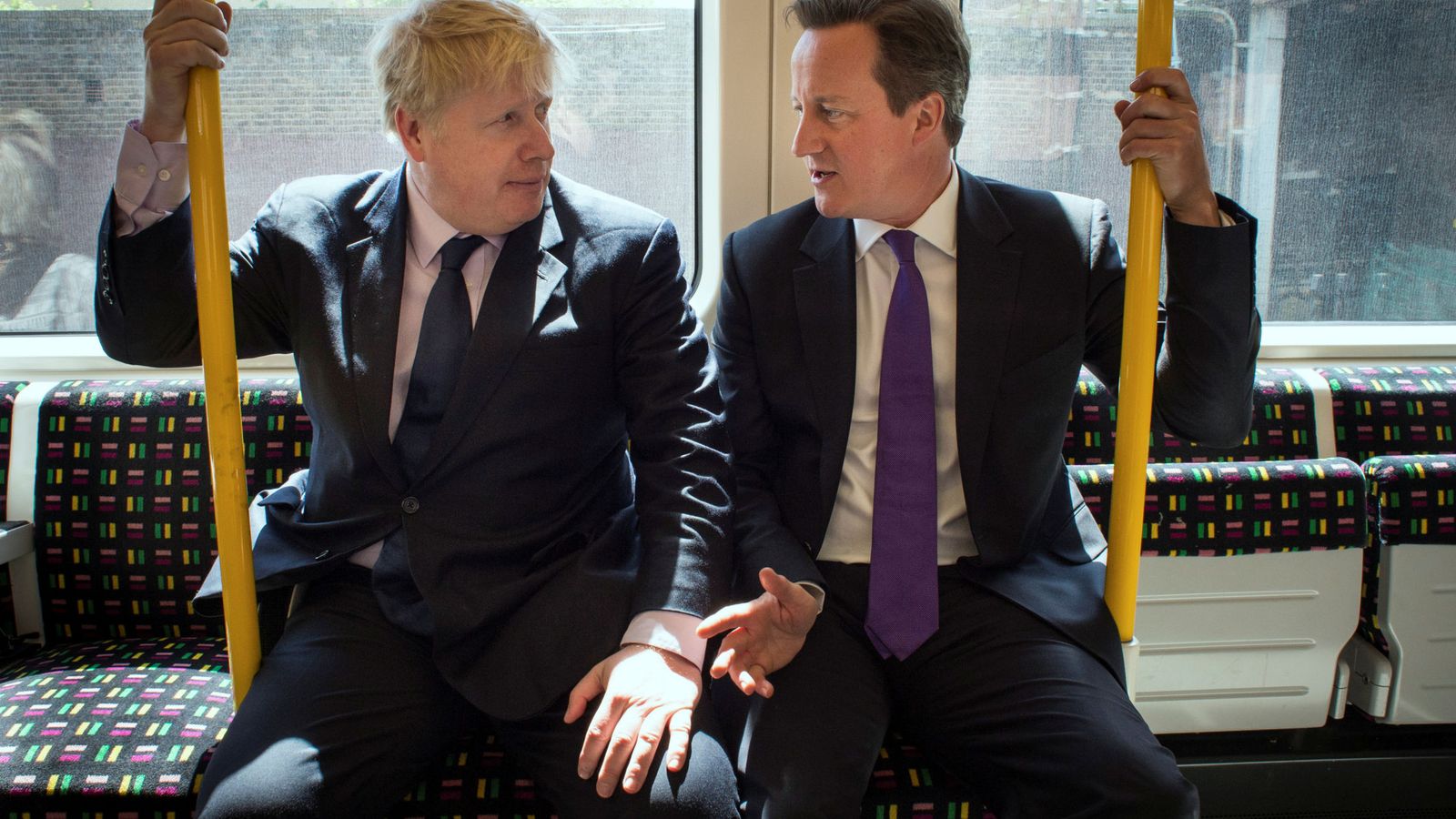 Foto: Foto de archivo de Boris Johnson, actual 'premier' británico, y David Cameron. (Reuters)