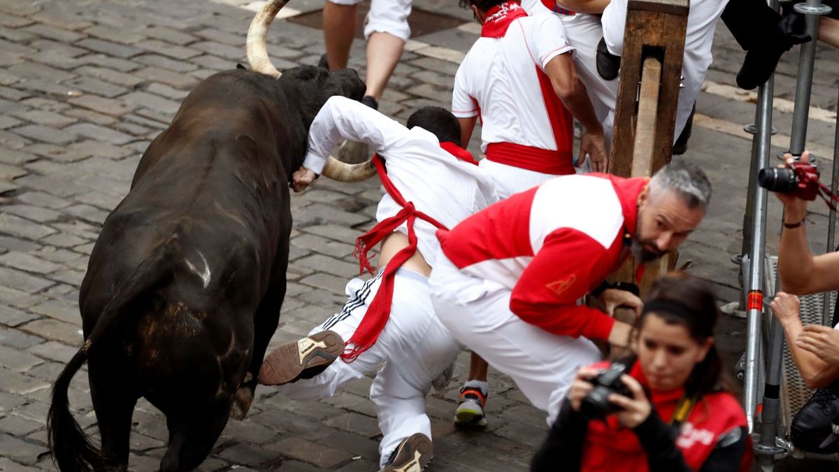 Séptimo encierro de San Fermín: los Jandilla dejan un herido por asta de toro