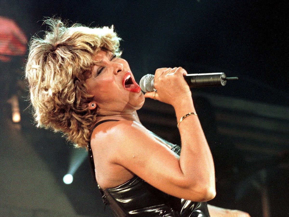 Foto: Tina Turner, durante un concierto. (EFE/EPA/Maciej Kosycarz)