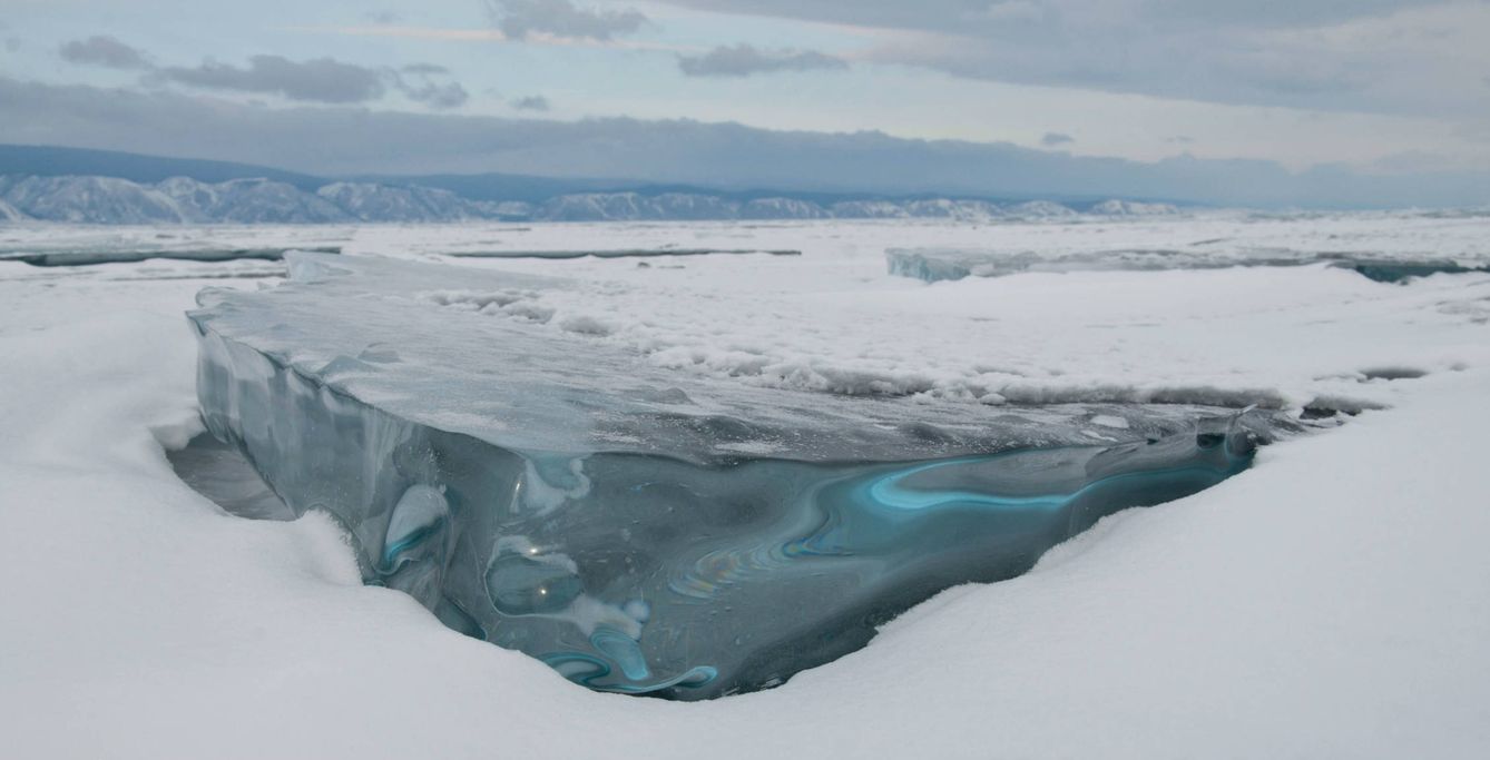 El hielo del lago Baikal forma diferentes texturas (Foto: Roberto Carlos López Seixas)