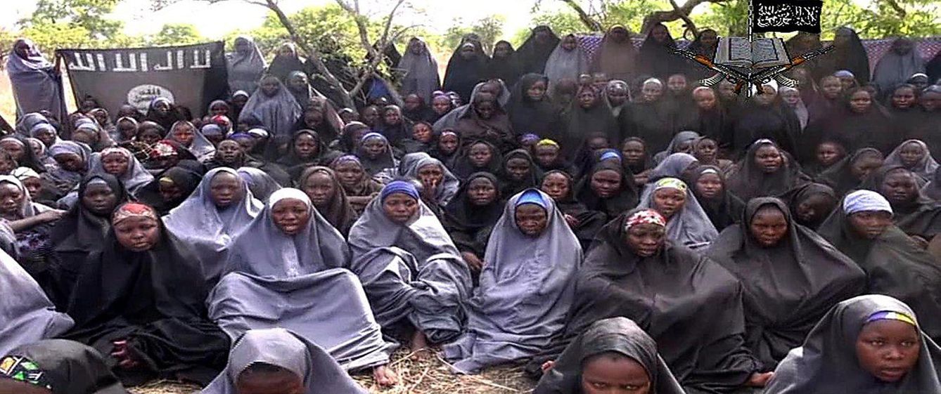 Imagen de un vídeo difundido por Boko Haram tras el secuestro de 219 niñas en Chibok.