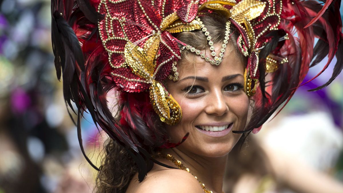 Dónde vivir el carnaval en España como si estuvieras en Río de Janeiro