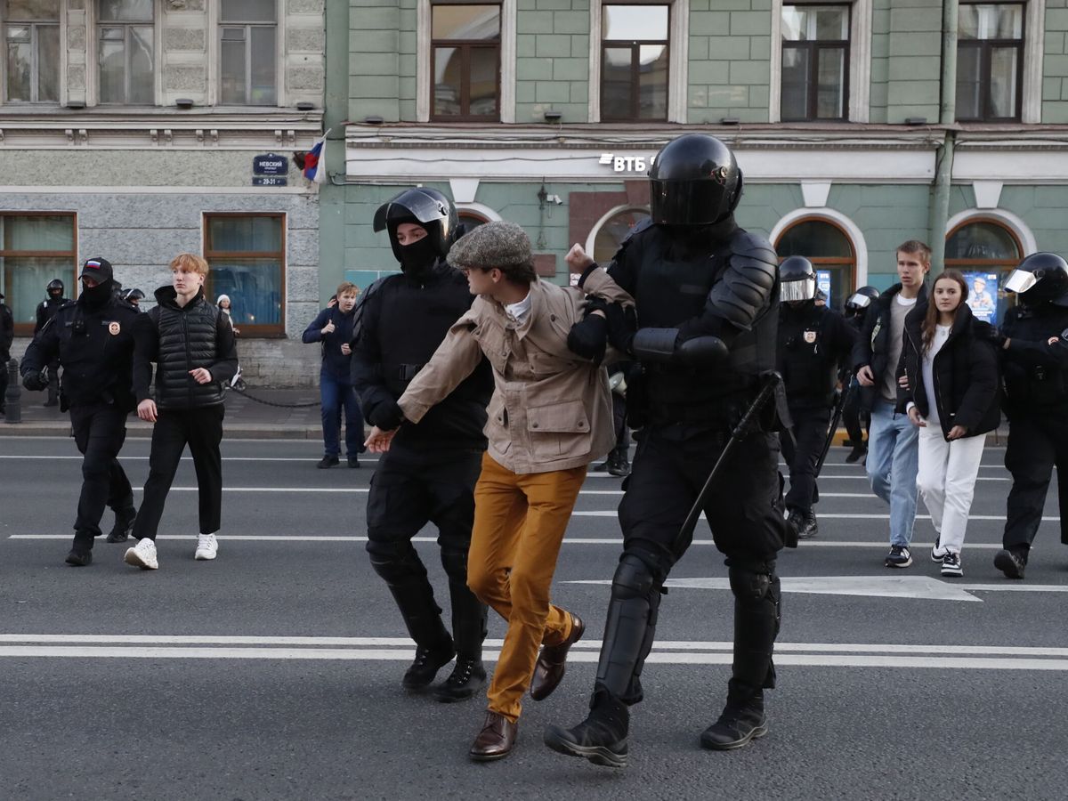 Foto: Más de 744 personas detenidas en Rusia. (EFE/Anatoly Maltsev)