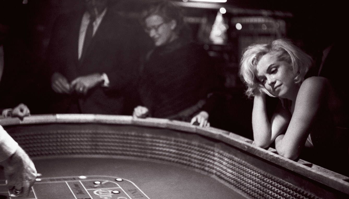 Marilyn Monroe en un casino en los años 60. (Getty Images)