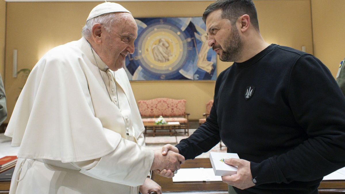 Así ha sido el encuentro entre el papa Francisco y Zelenski
