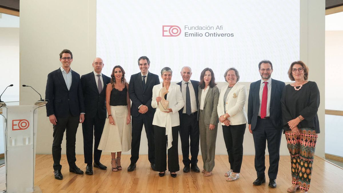 Sara de la Rica Goiricelaya recoge el Premio de Economía Emilio Ontiveros