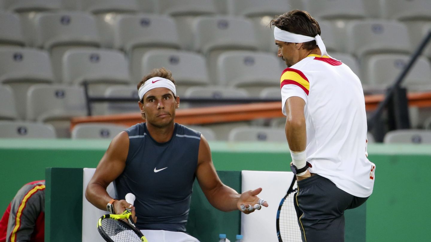 Nadal y Ferrer, en un entrenamiento con la Selección. (EFE/Erik S. Lesser) 