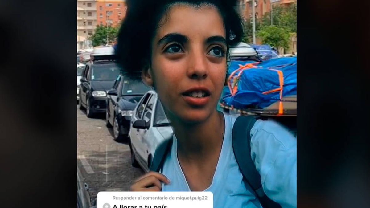 Una joven marroquí se vuelve viral haciendo chistes sobre comentarios racistas