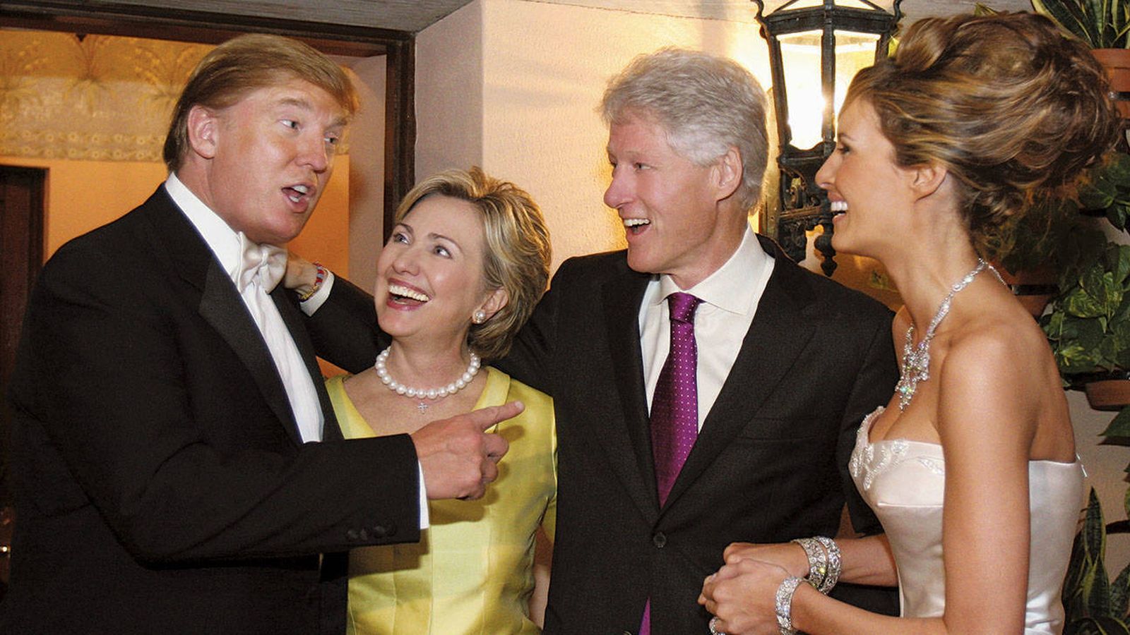 Foto: Donald Trump, Hillary y Bill Clinton y Melania Trump en Palm Beach, Florida (2005)