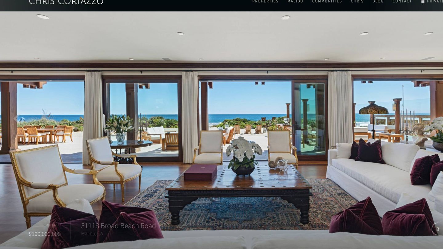 Imagen del salón con vistas al Pacífico. (Captura web inmobiliaria)