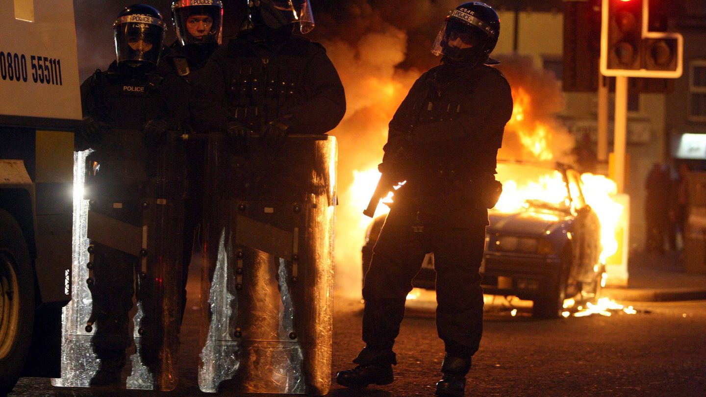 Policía británica en Irlanda del Norte. (EFE)