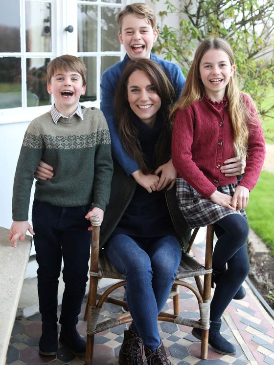 La polémica foto de Kate Middleton en el Día de la Madre. (Kensington)