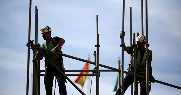 Foto: Un 42% de los puestos relacionados con la construcción estarán en peligro. (Reuters)
