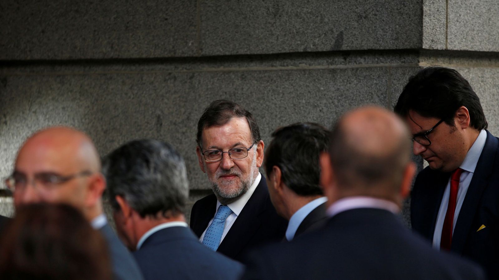 Foto: El presidente del Gobierno en funciones, Mariano Rajoy, a su llegada al Congreso de los Diputados. (Reuters) 