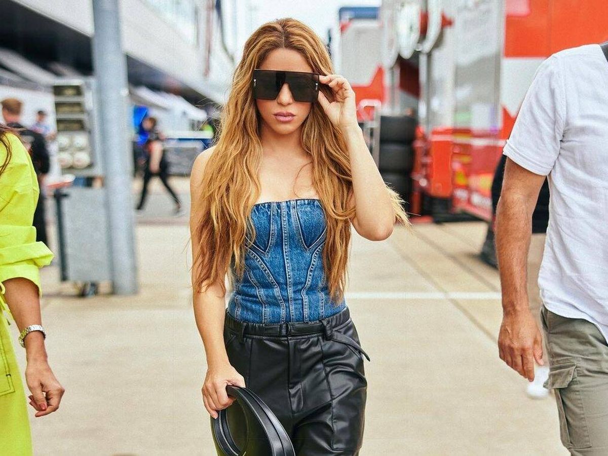 Foto: Shakira pasea por el circuito de Fórmula 1 de Silverstone, en Londres. (Instagram/@shakira)